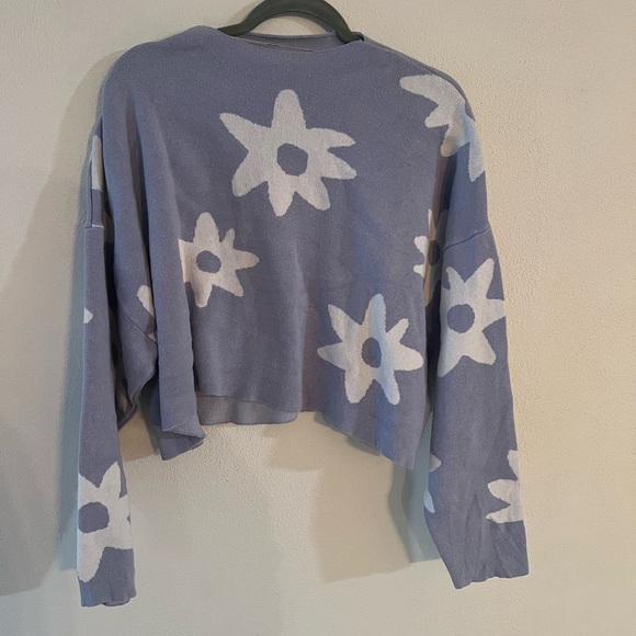 Zulu and Zephyr Floral Patterned Blue Sweater - Picture 4 of 4